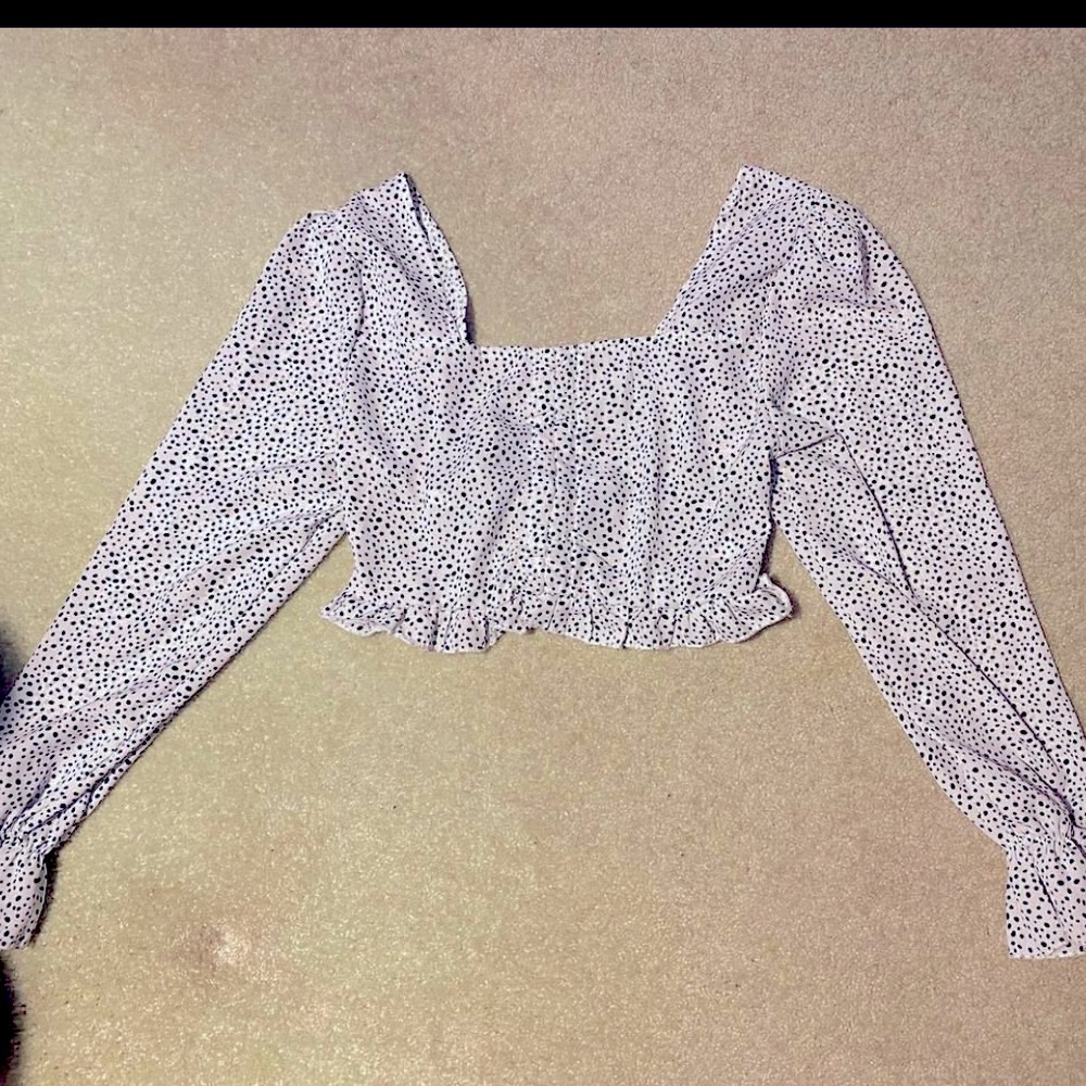 Cropped dotted long sleeve